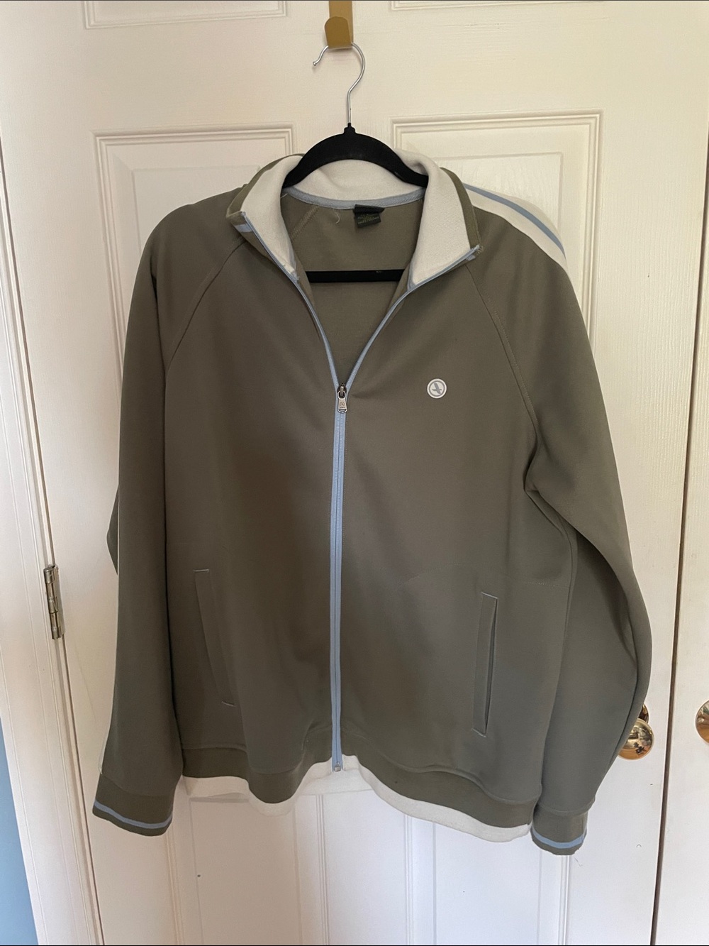 Men’s Aigle lightweight zip front jacket size large